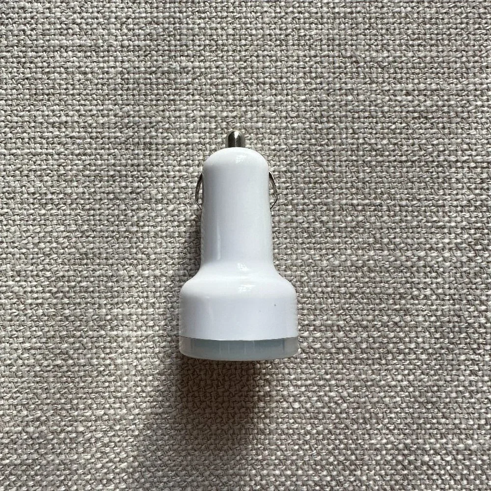 White Dual USB Universal Adapter Car Charger